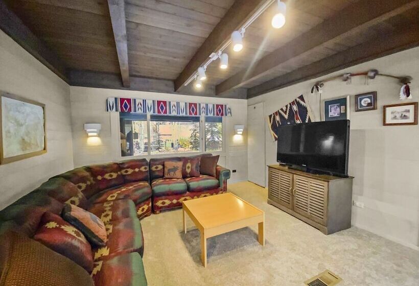 Breckenridge Spacious Mill Run 5 Townhouse By Redawning