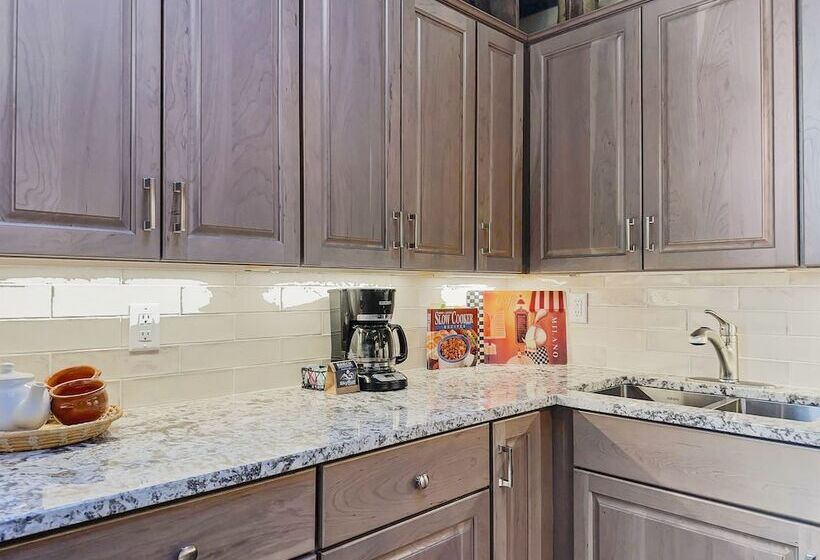 Breckenridge Spacious Mill Run 5 Townhouse By Redawning