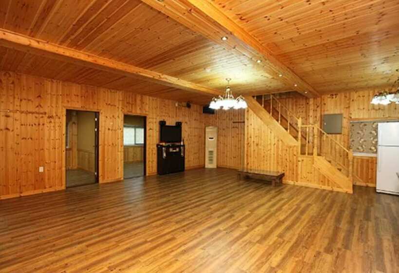 Cheongju Chujeonggol Pension