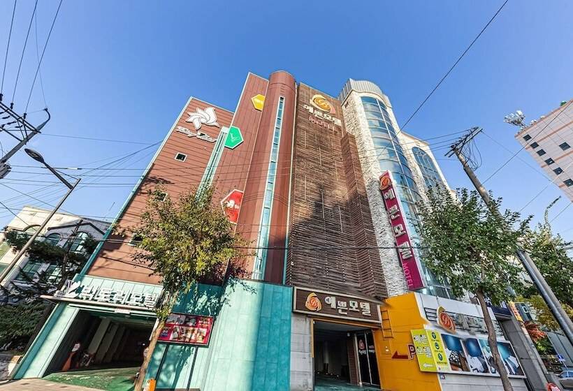 Cheongju Yeppeun Motel