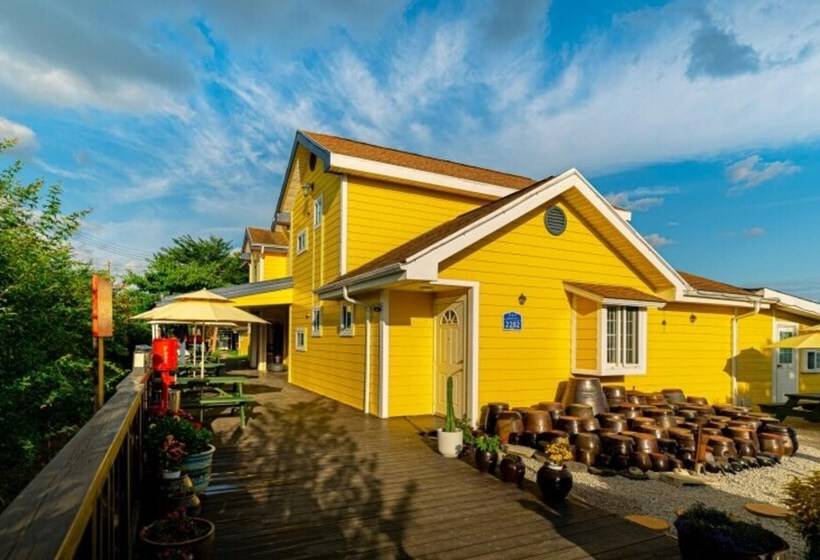 Cheorwon Kerensia Pension