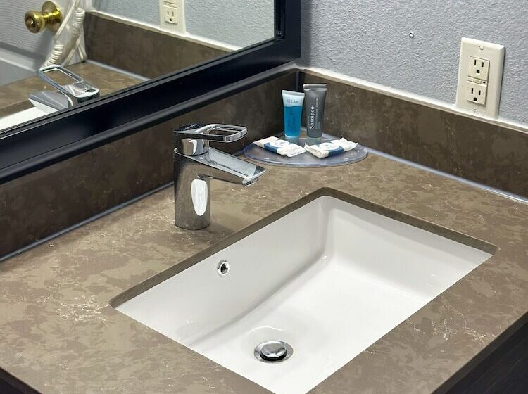 Coastal Bend Motel & Rv Park