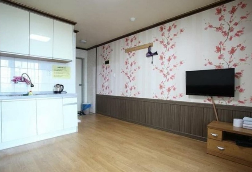 Daebudo 25 Hours Pension