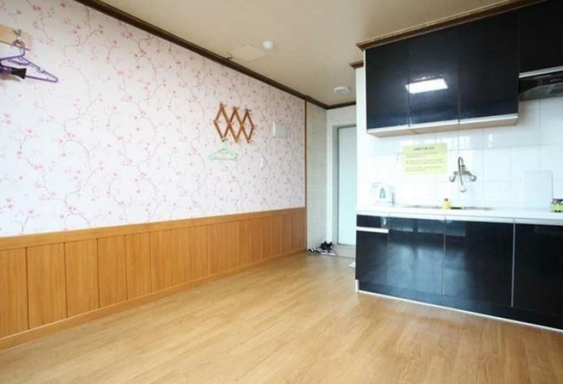 Daebudo 25 Hours Pension