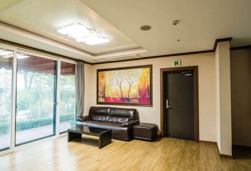 Daebudo Ocean Ville Pension