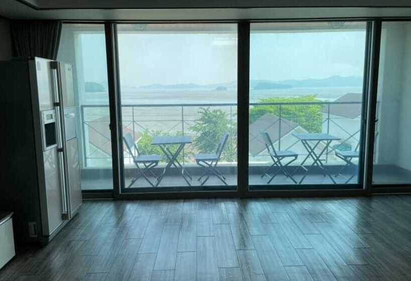 Daebudo Ocean Ville Pension