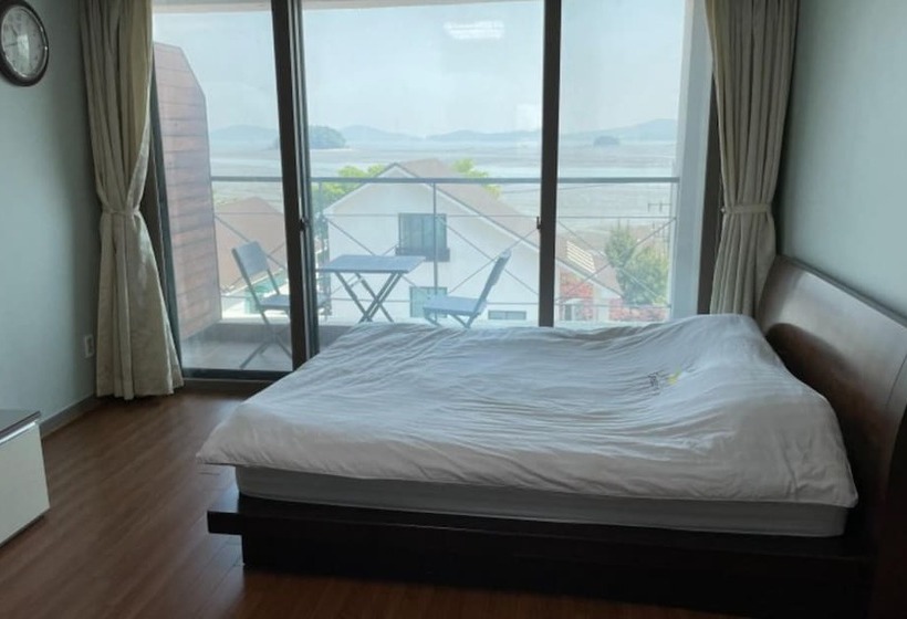 Daebudo Ocean Ville Pension