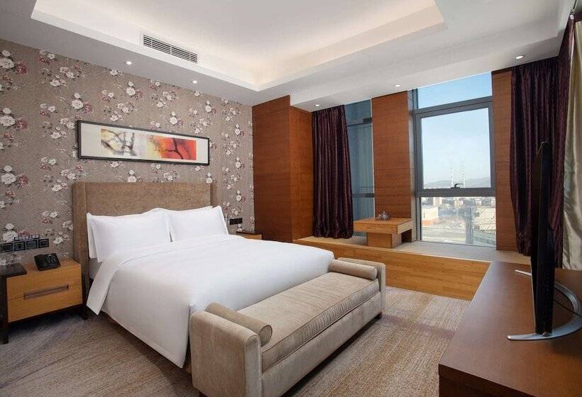 Days Hotel By Wyndham Jilin Railway Station