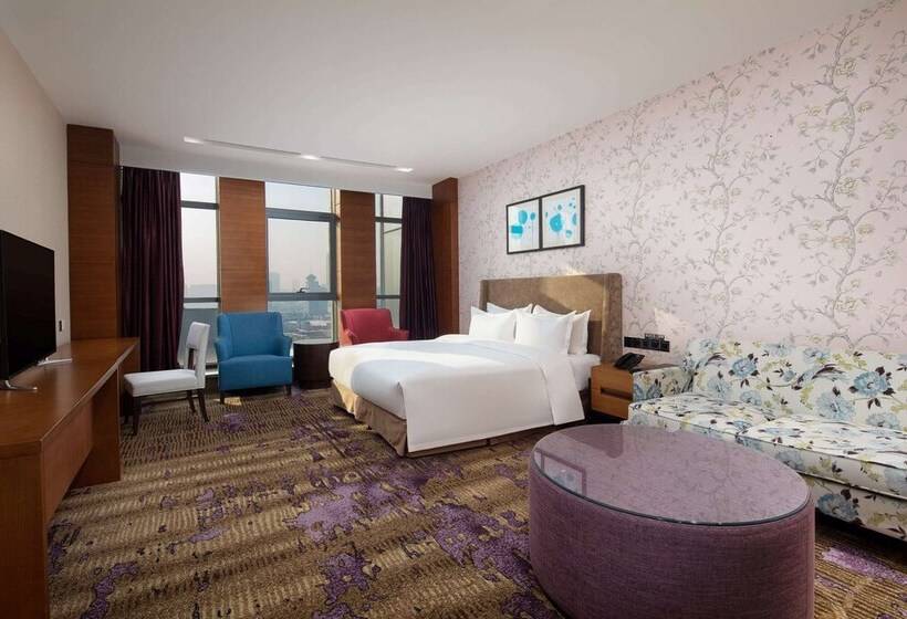 Days Hotel By Wyndham Jilin Railway Station