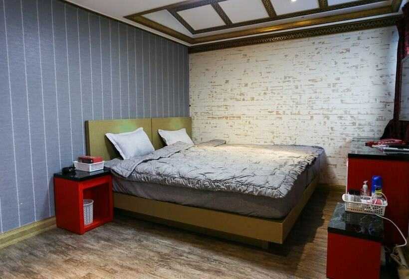 Donghae Daemyung Motel
