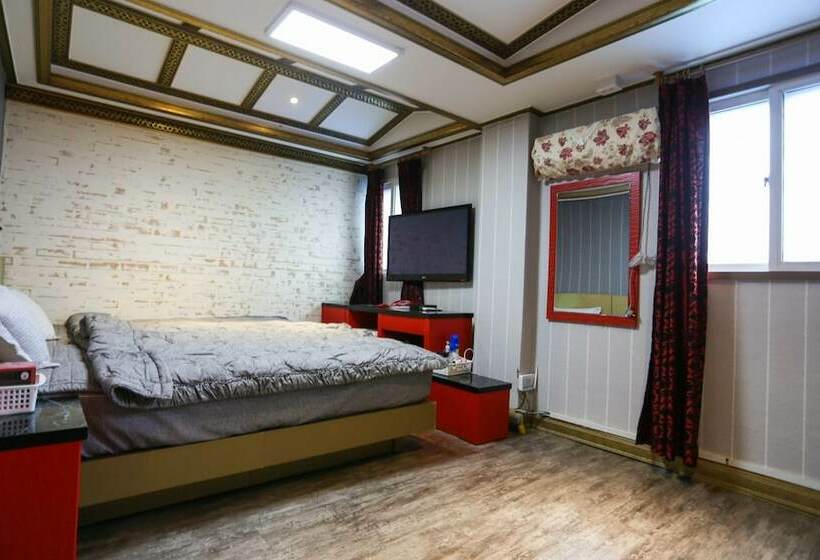 Donghae Daemyung Motel