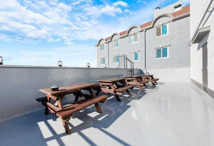 Gangneung Nishi Spa Pension