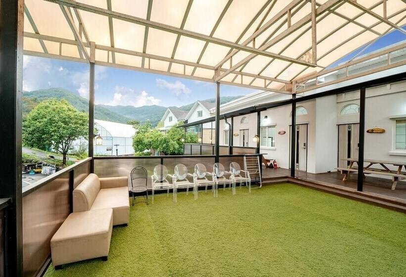 Gapyeong Himong  Aegyeon Pension