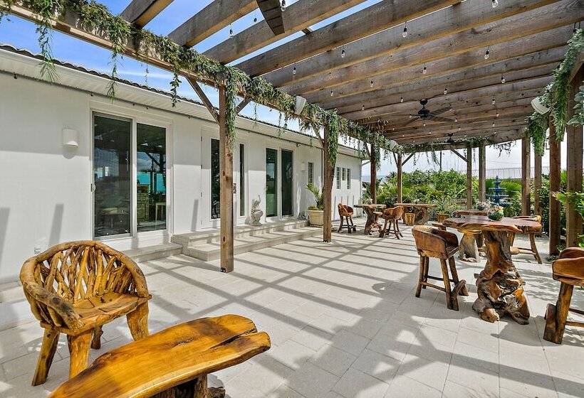 Golden Magnolia Resort & Spa