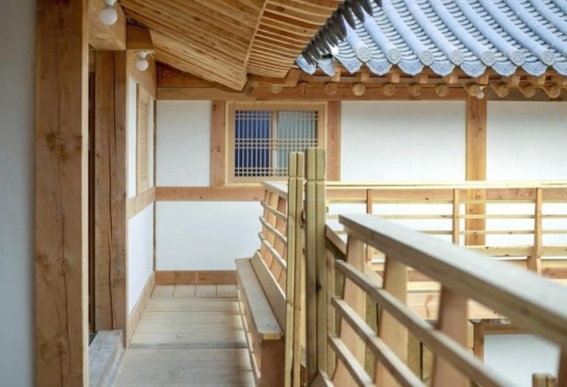 Gyeongju Gampo Byeolbit Hanok Pension