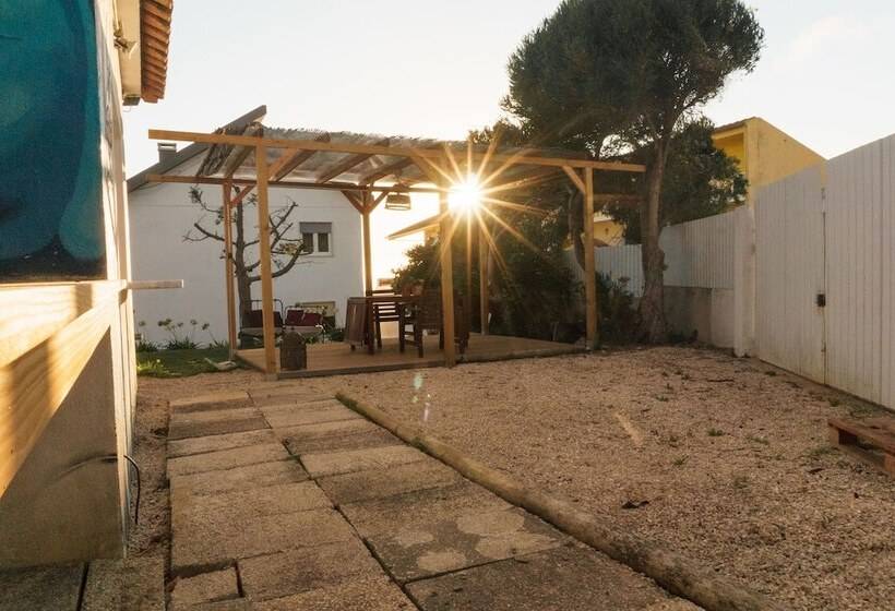 Hospedium República Surf House Hostel