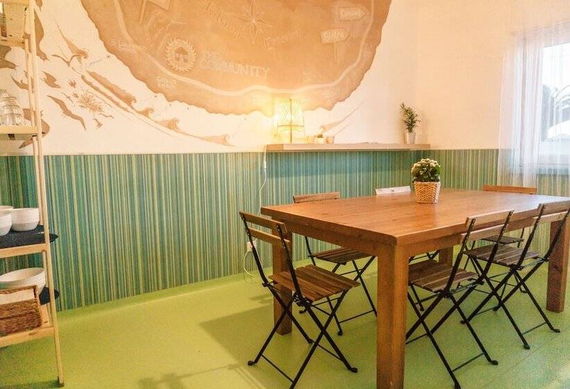 Hospedium República Surf House Hostel