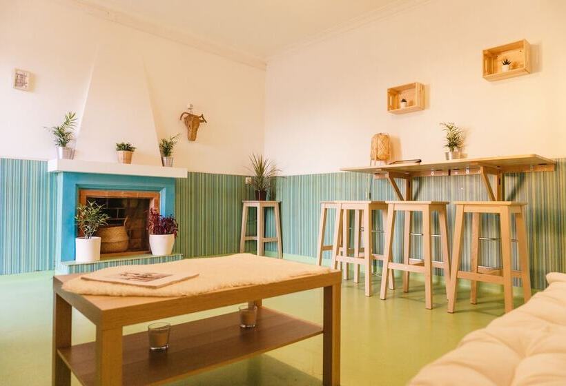 Hospedium República Surf House Hostel