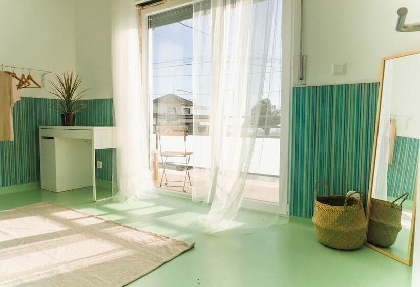 Hospedium República Surf House Hostel