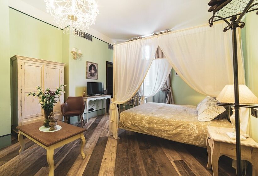 פונדק Podere Val D Orcia   Tuscany Equestrian