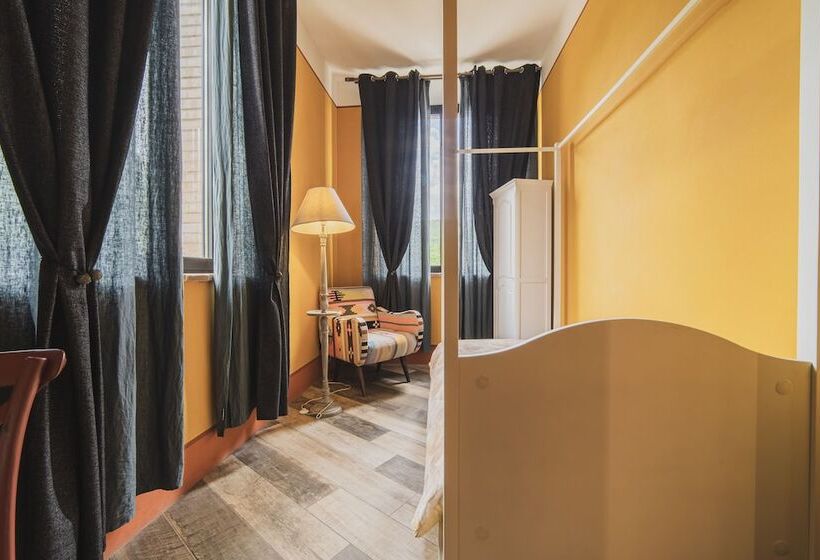 פונדק Podere Val D Orcia   Tuscany Equestrian