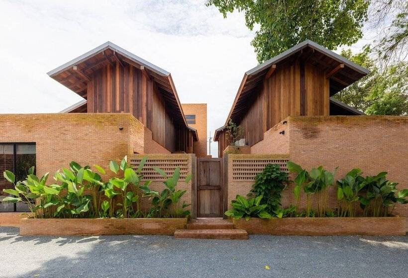 Hotel Athita The Hidden Court Chiang Saen