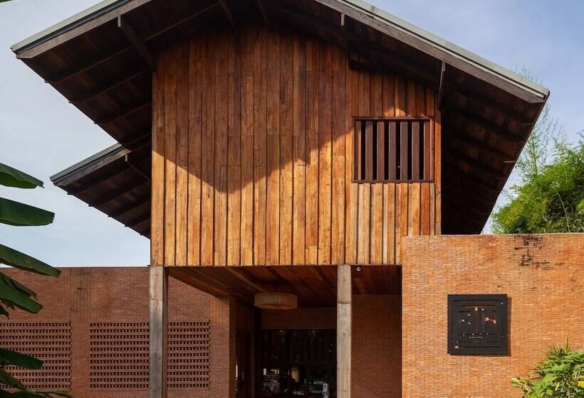 Hotel Athita The Hidden Court Chiang Saen