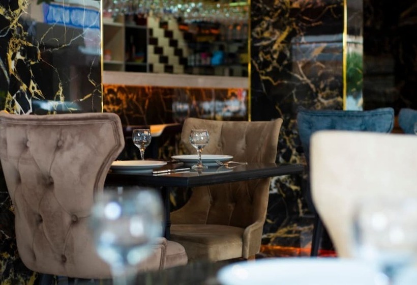 ホテル Avlion Boutique