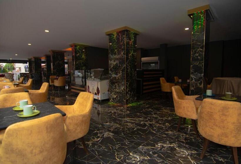 ホテル Avlion Boutique