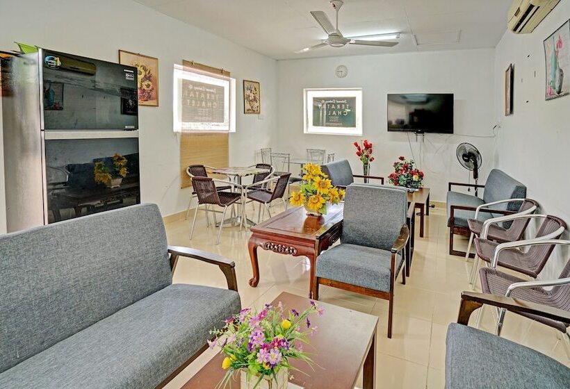 ホテル Capital O 90423 Teratai Chalet