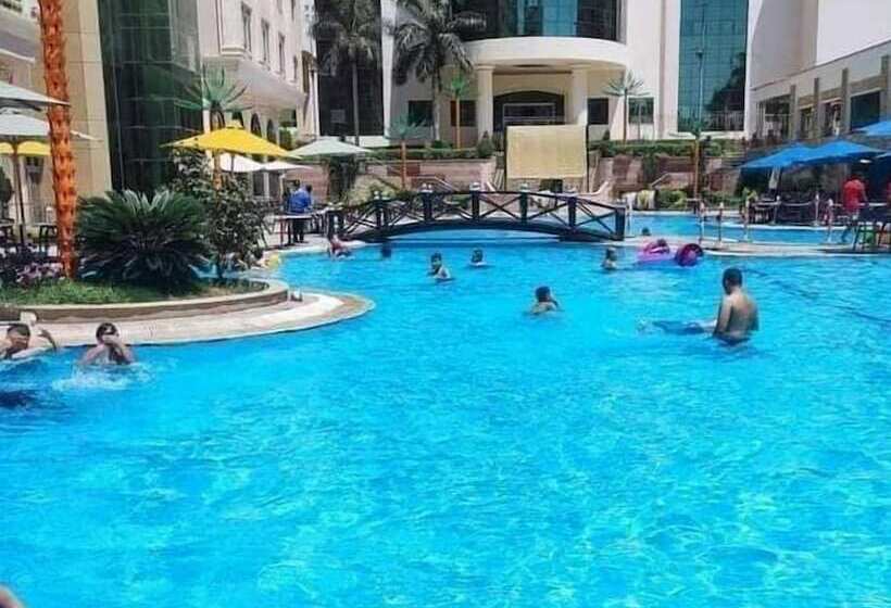 هتل Chain Luxe Paradise