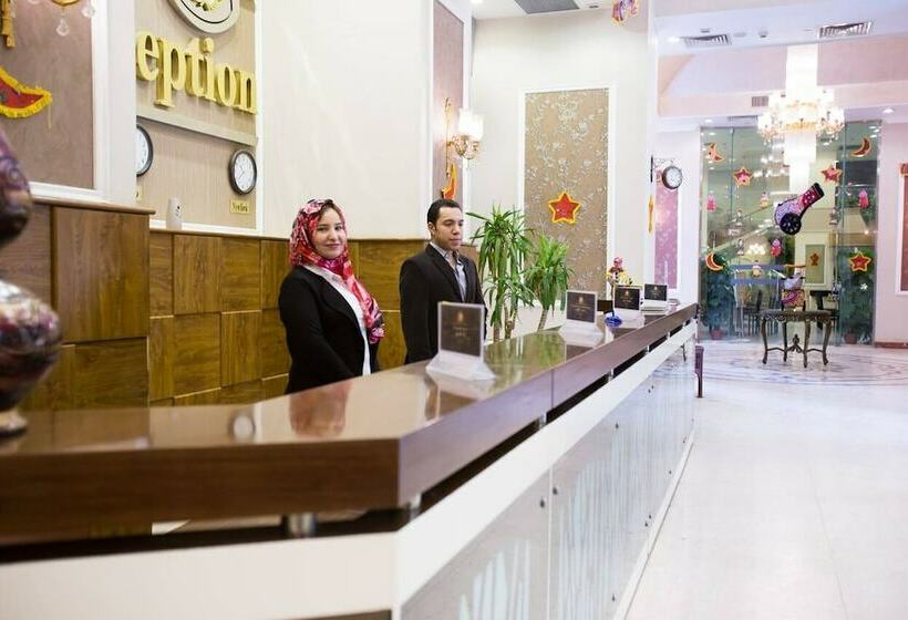 هتل Chain Luxe Paradise