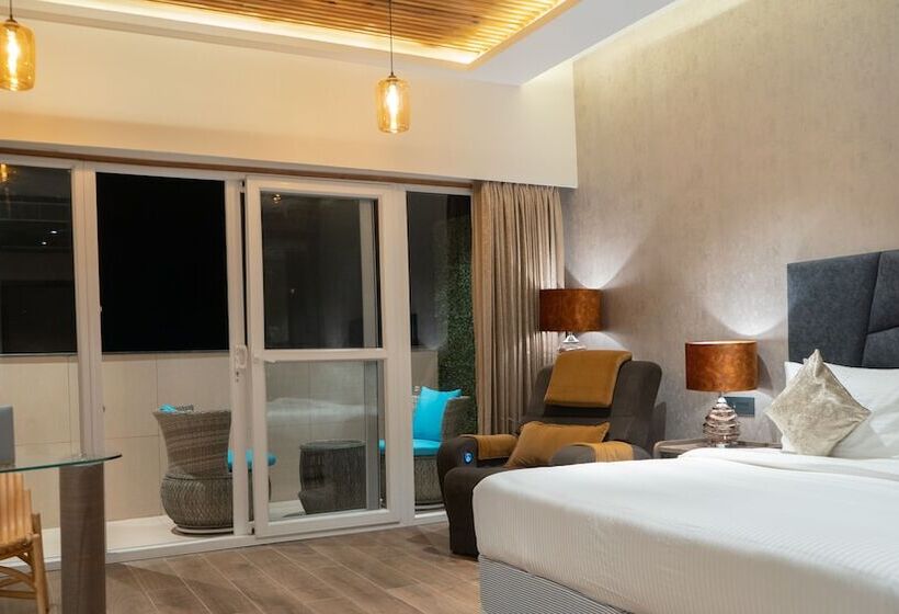 هتل Clarks Inn Suites Kangra