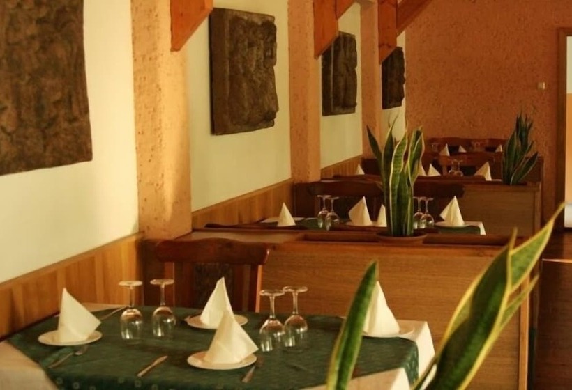 هتل Conference Center And Restaurant Backonys