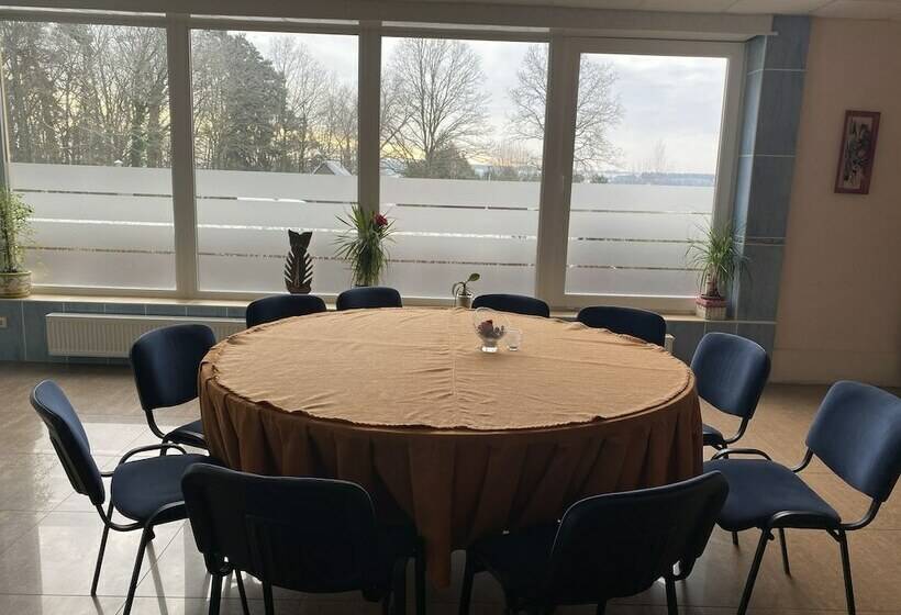 هتل Conference Center And Restaurant Backonys