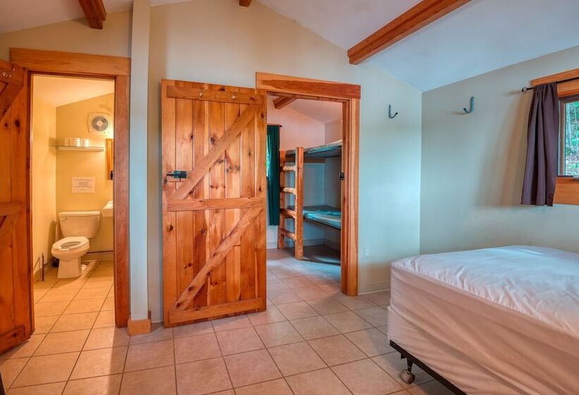 Отель Danforth Bay Camping And Rv Resort