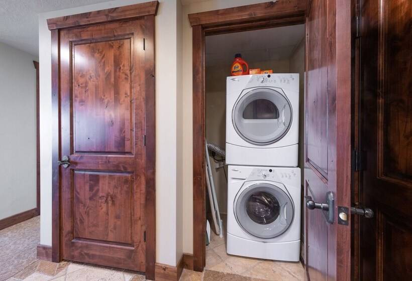 Отель Escala Lodges By Luxury Mountain Destina