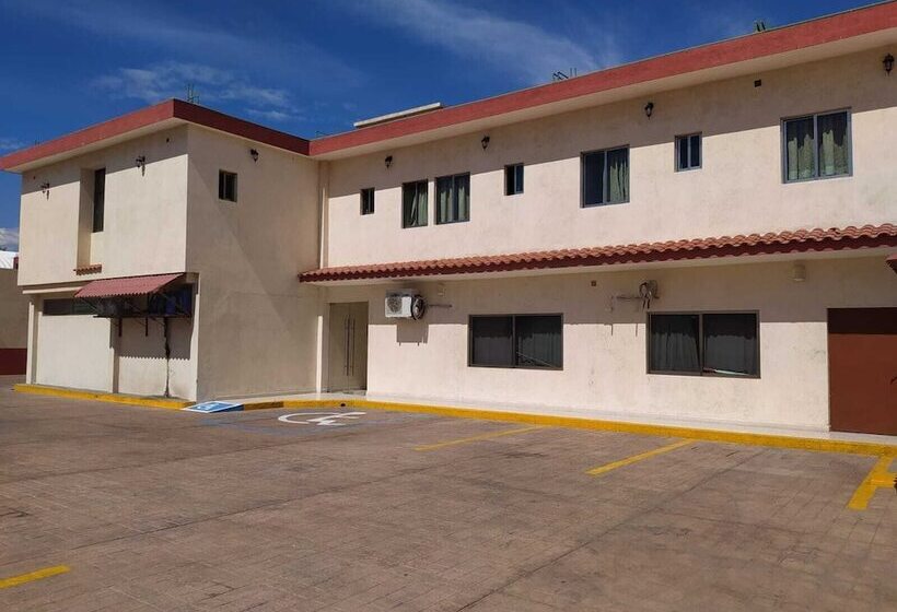 فندق Express Inn Juchitan