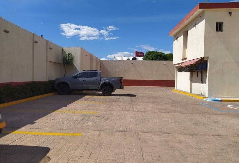 호텔 Express Inn Juchitan