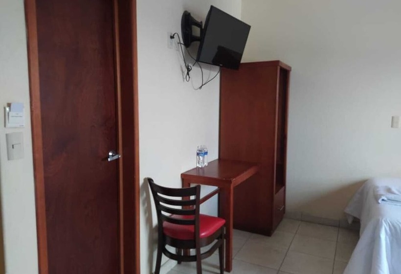 호텔 Express Inn Juchitan