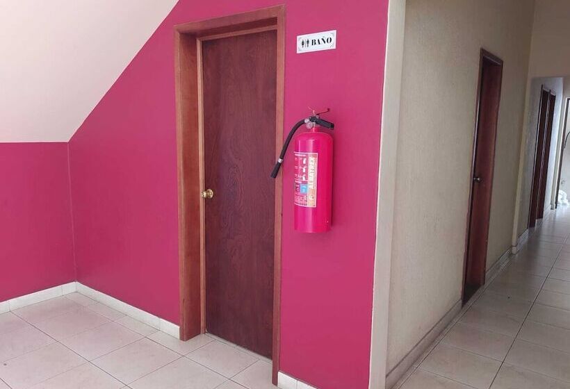 호텔 Express Inn Juchitan