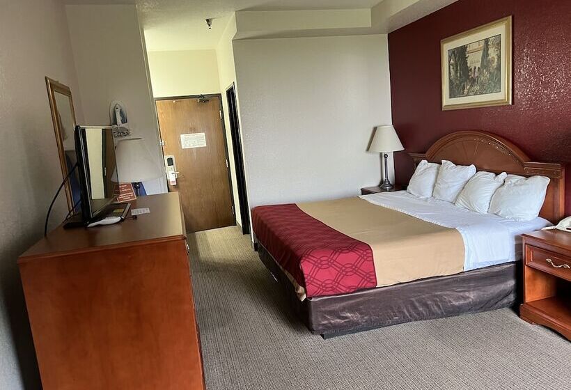 فندق Express Inn & Suites