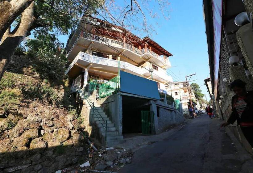 호텔 Goroomgo New Bharat Nainital