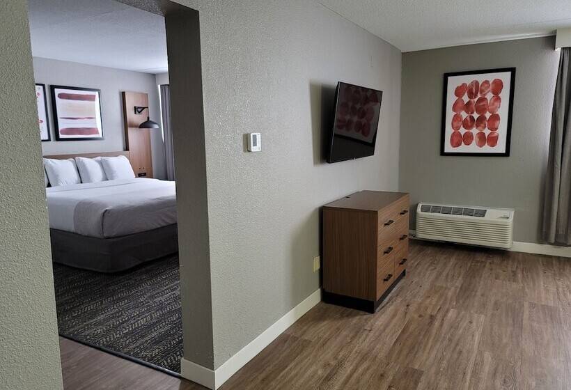 ホテル Hawthorn Extended Stay By Wyndham Wichita Airport