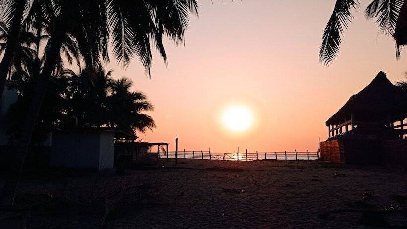 فندق Iguana Loca   Apartments & Bungalows