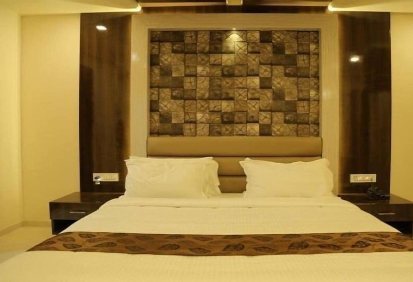 酒店 Iroomz Pratap Residency