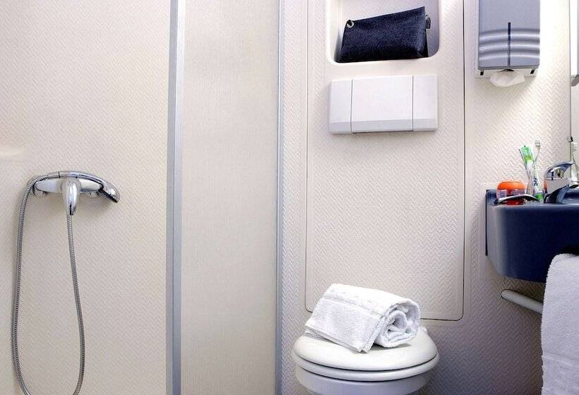 בית מלון כפרי Kyriad Direct Macon Sud