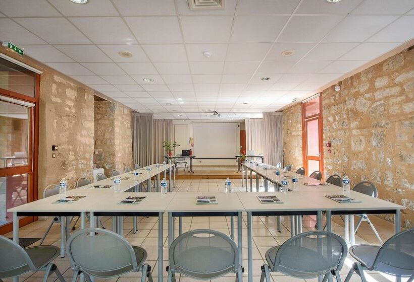 בית מלון כפרי L Hôtel Des Bains   Salles La Source