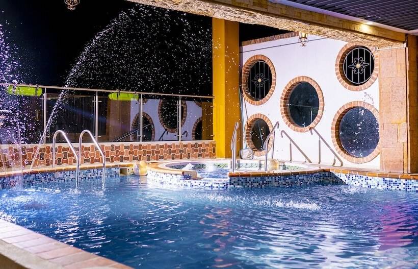 Отель La Floresta De Cite