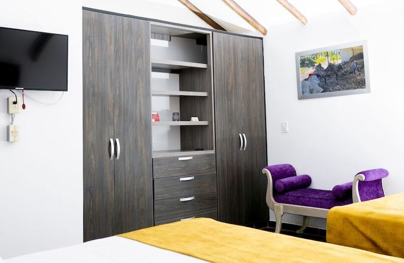 Отель La Floresta De Cite